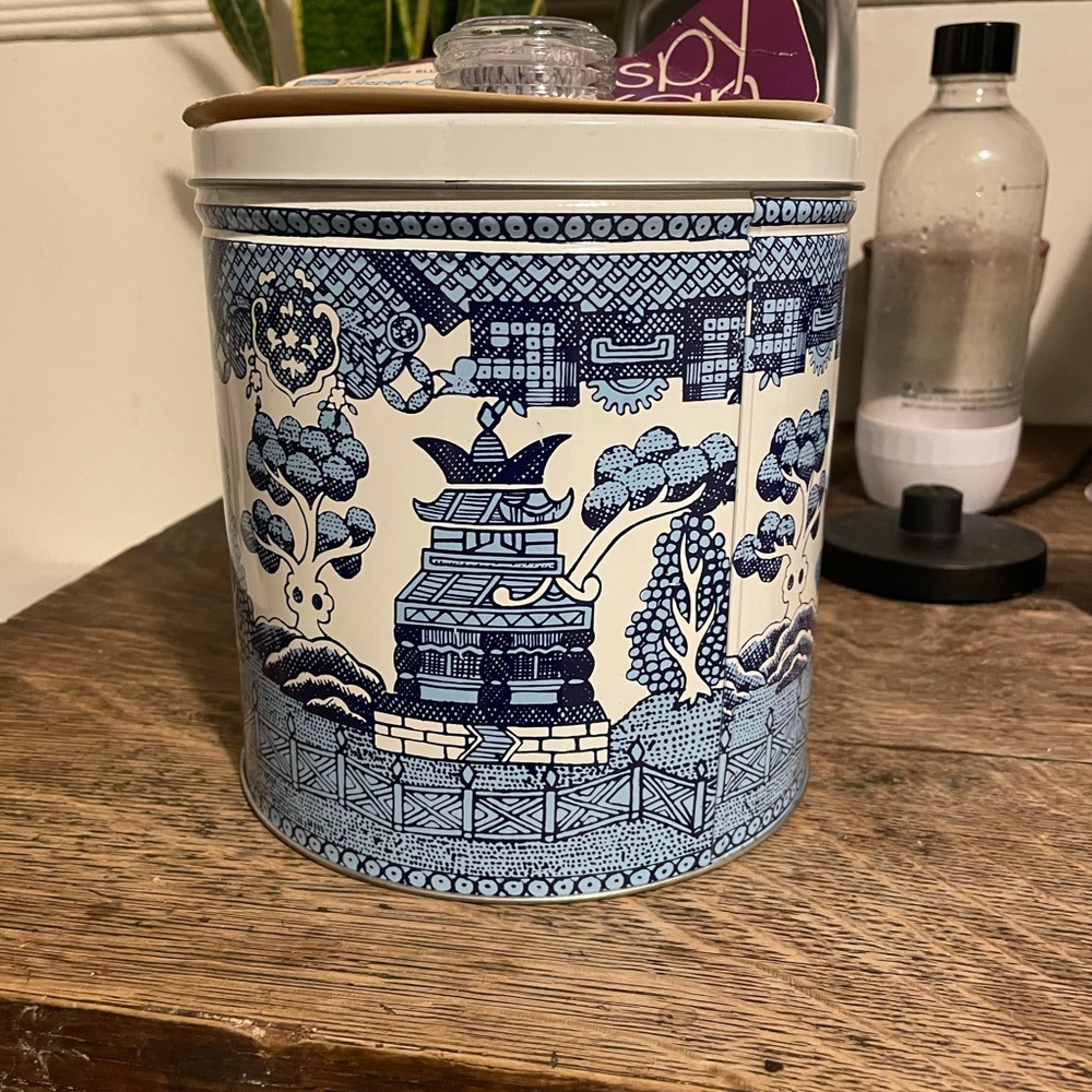 Vintage WITH tags RARE Krispy Kan tin canister